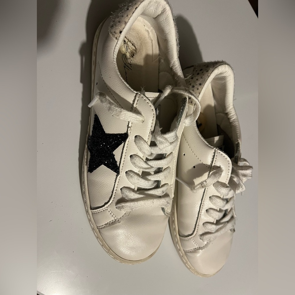 Vintage Havana Carla White Leopard Star Accent Sneakers - Picture 2 of 7